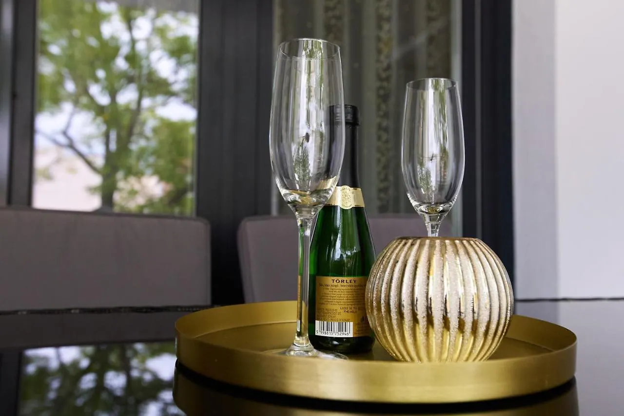 Starlight Bronze Szeged- Exclusive Apartman