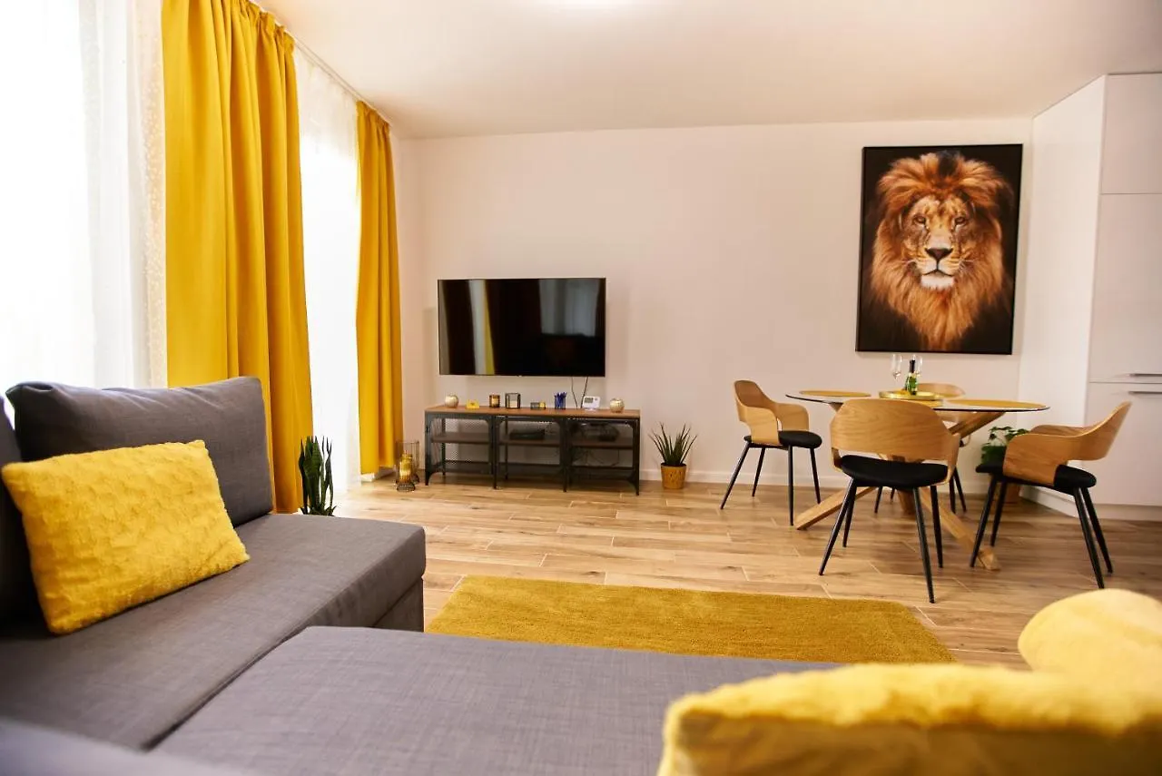 Starlight Bronze Szeged- Exclusive Apartment 0*, Szeged Hungary