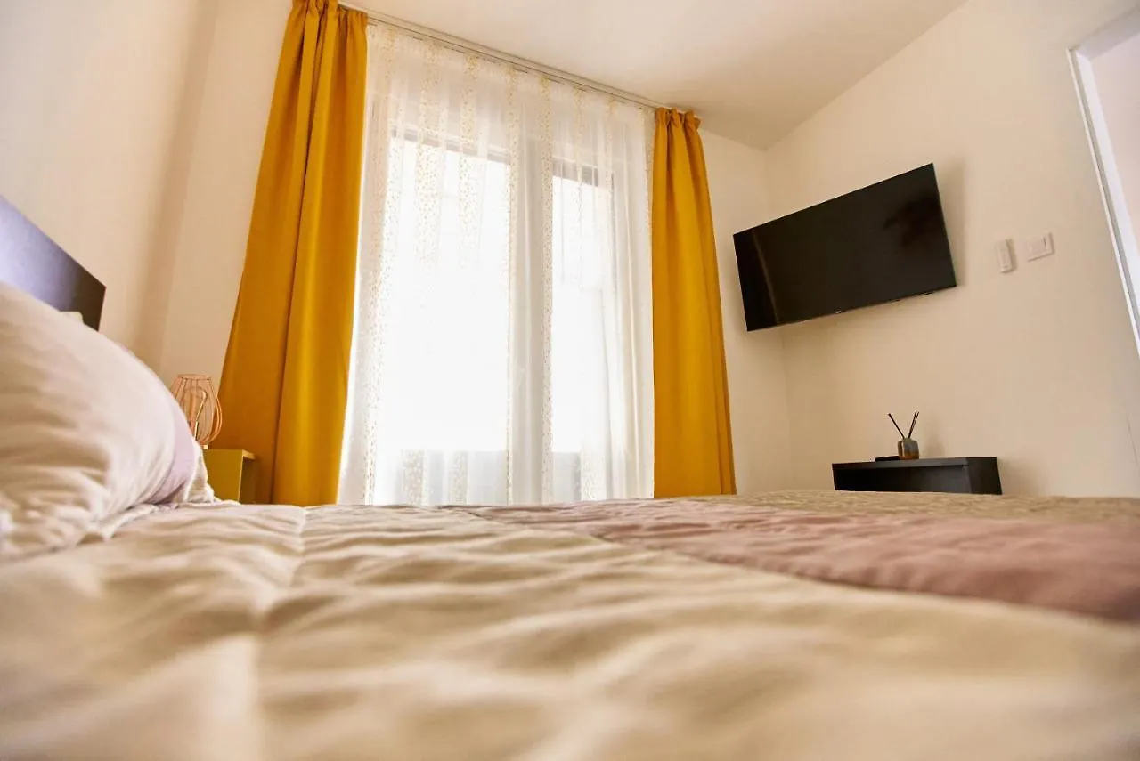 Starlight Bronze Szeged- Exclusive Apartment 0*, Szeged